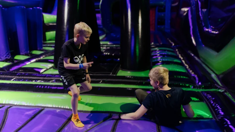 banner-flipout-22